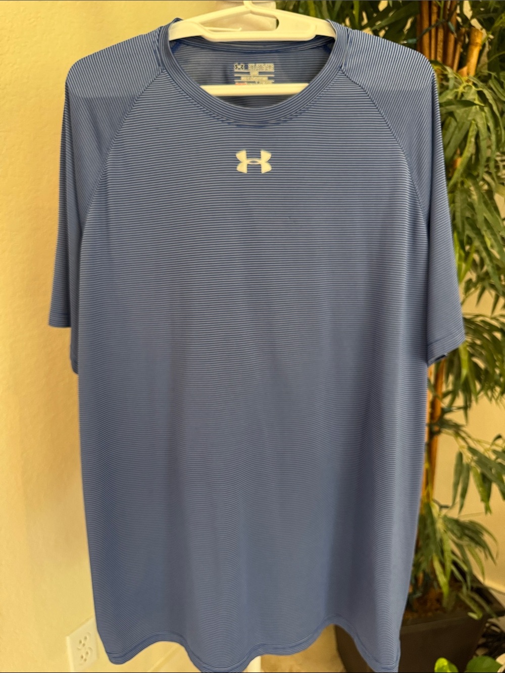 Under Armour Medium Blue Pinstripe Short-Sleeve Knit Performance Tee-- Men's 3XL